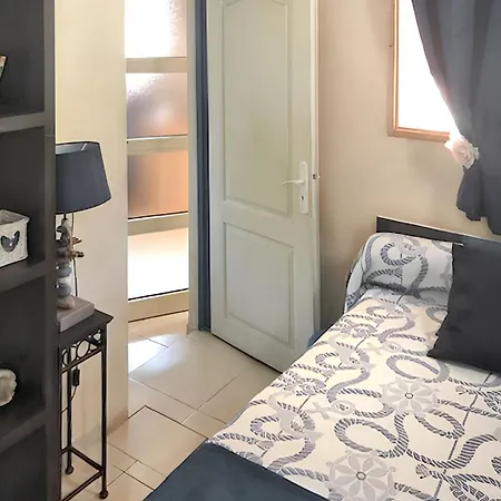 Lumineux A Avec Terrasse Et Vue Sur