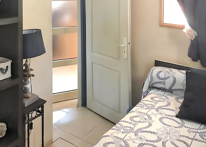 Lumineux A Avec Terrasse Et Vue Sur